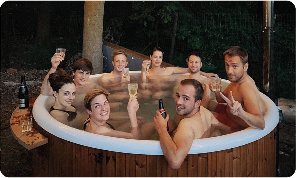 meer informatie over hottubs/Hottub Skargards houtgestookte geïntegreerde kachel vrienden ticra outdoor